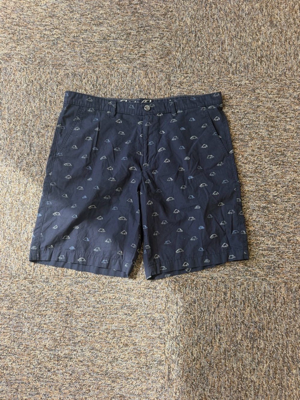 Eddie Bauer Men’s Navy Shorts with Tent Print Lightweight Active Size 35